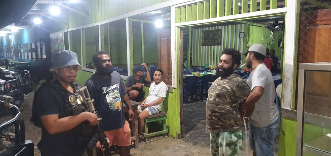 Ilustrasi berita Papua: Hendak Selundupkan Senjata untuk KKB, Satu Orang Pecatan TNI dan Dua Warga Sipil Diamankan di Keerom