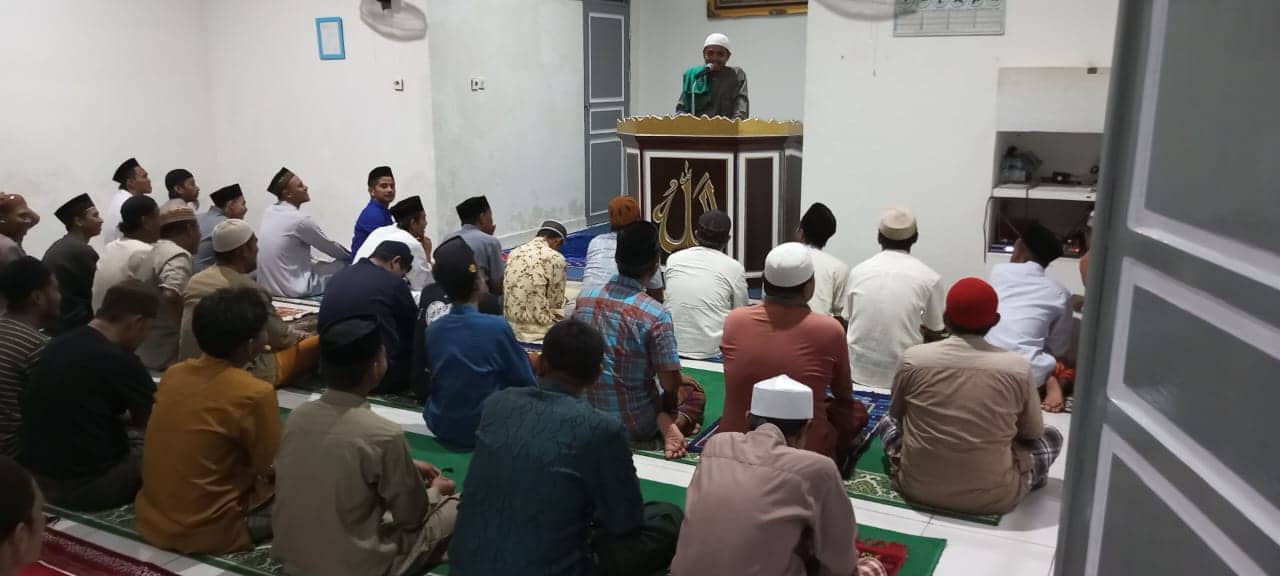 Ilustrasi berita Mimika: Tausiah Malam ke-9 Bulan Ramadhan, Ustad Sarman Ajak Warga Binaan Lapas Timika Temukan Makna Sabar