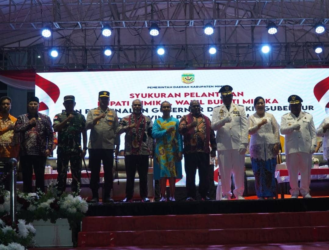 Ilustrasi berita Mimika: Syukuran Pelantikan Bupati & Wabup Mimika serta Perkenalan Gubernur Papua Tengah, Johannes Rettob: Tanpa Rakyat, Kami Tidak akan Berdiri Disini