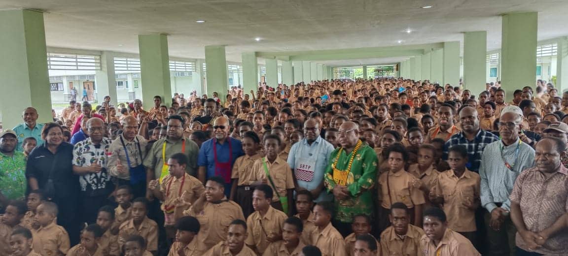 Ilustrasi berita YPMAK: Kunjungi Taruna Papua, Gubernur Meki Nawipa Apresiasi Dukungan PT Freeport untuk Pendidikan: "Mari Cetak Generasi Emas Masa Depan"