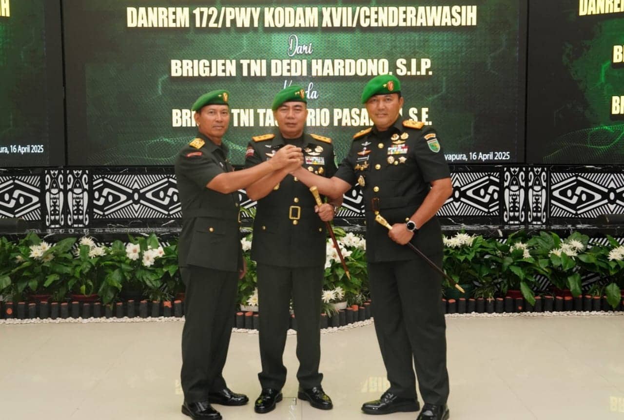 Ilustrasi berita JAYAPURA: Brigjen TNI Tagor Rio Pasaribu Resmi Jabat Danrem 172/PWY Gantikan Brigjen TNI Dedi Hardono