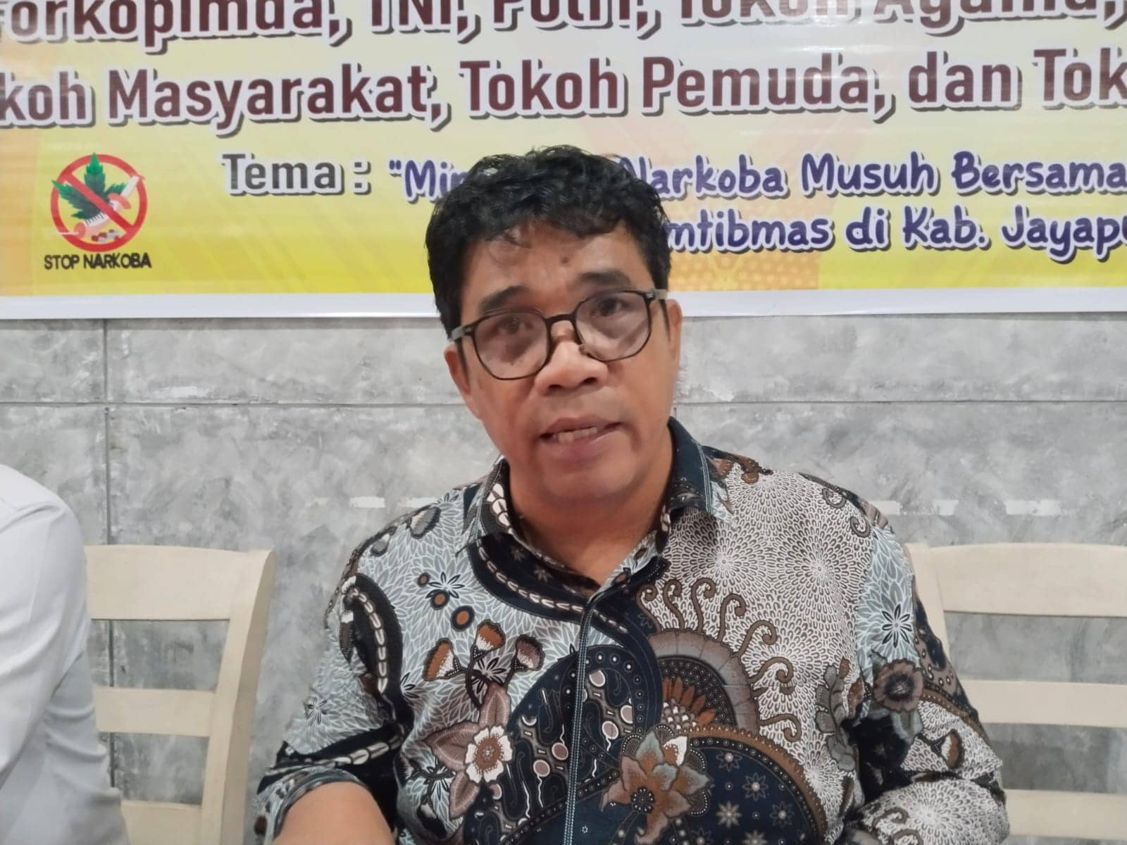 Ilustrasi berita JAYAPURA: Sihar Tobing Desak Pemkab Jayapura Tindak Tegas Penjual Miras Ilegal