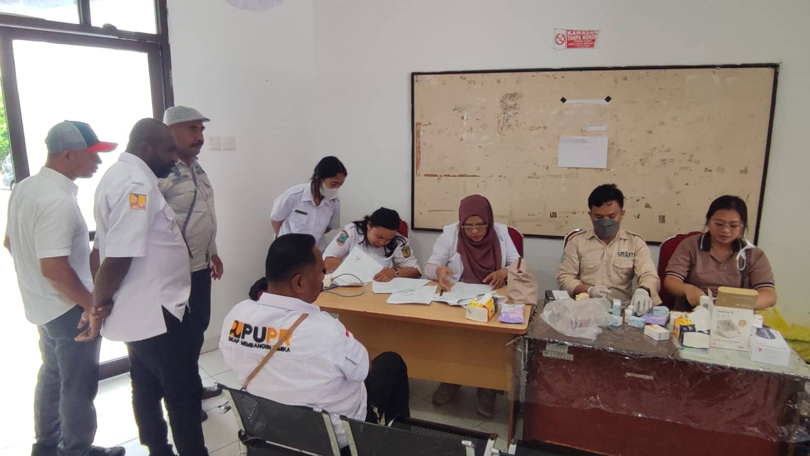 Ilustrasi berita Mimika: Dalam Rangka HUT RI ke-80, Dinkes Mimika Gelar Pemeriksaan Kesehatan dan Tes Narkoba untuk Pegawai Pemda