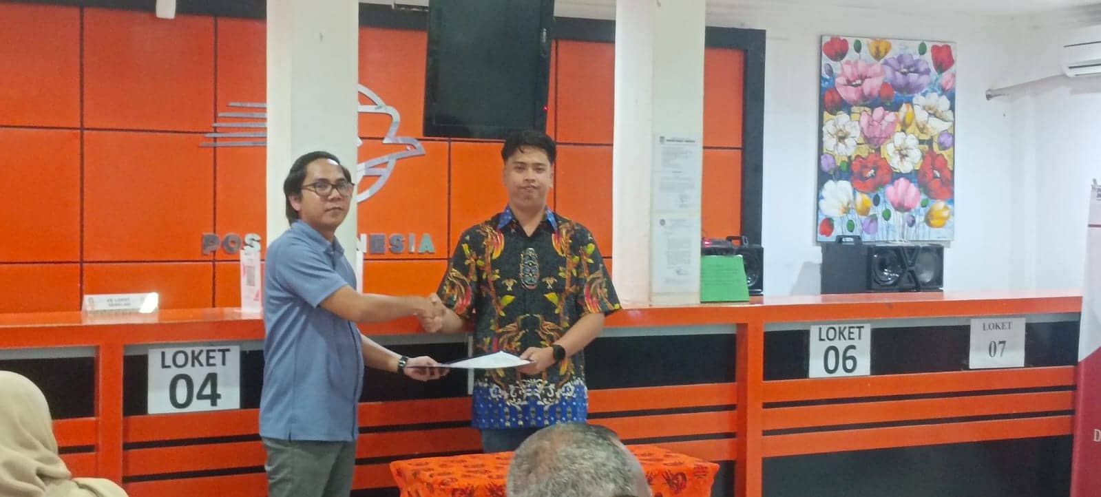 Ilustrasi berita Mimika: Mochamad Arya Resmi Pimpin Kantor Pos Timika, Siap Perluas Layanan hingga Pelosok Mimika