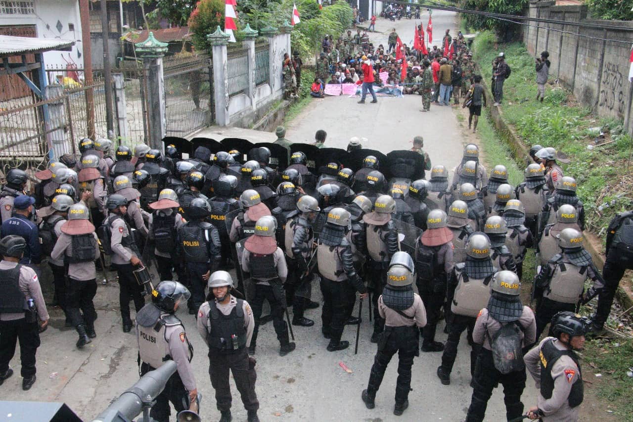 Ilustrasi berita JAYAPURA: Ratusan Personel Polres Jayapura Amankan Demo KNPB di Pos Tujuh Sentani, Dibubarkan karena Tak Miliki Izin