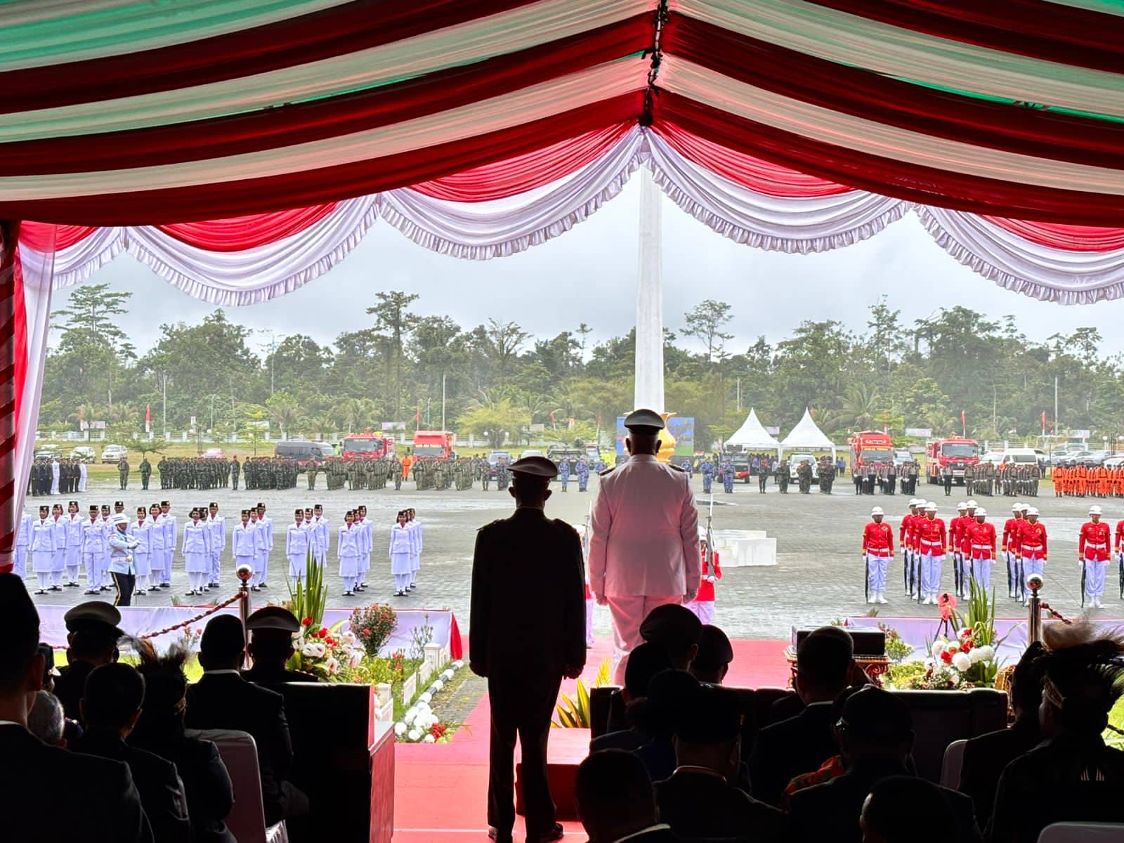 Ilustrasi berita Mimika: Meski Diguyur Hujan, Upacara Bendera Peringatan HUT RI ke-80 di Halaman Kantor Pemda Mimika Berlangsung Khidmat