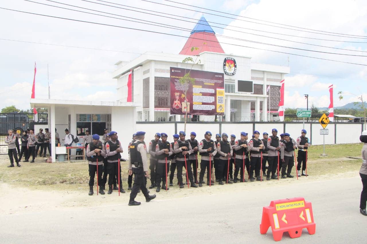 Ilustrasi berita BERITA UTAMA: 283 Personel Polisi Dikerahkan Jaga Pleno PSU Pilgub Papua 2024, Masyarakat Diminta Jaga Kondusifitas