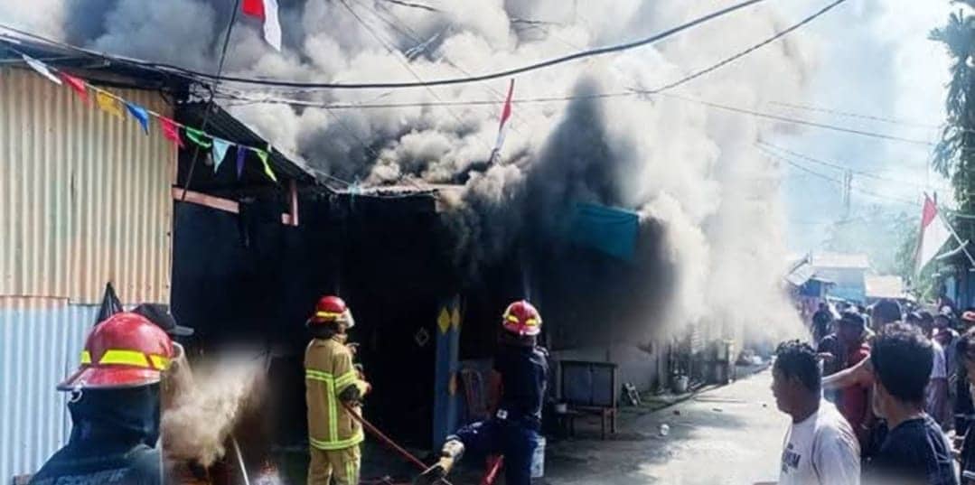 Ilustrasi berita BERITA UTAMA: Kebakaran Hanguskan 19 Rumah di Kompleks Nelayan Nabire, Satu Warga Luka Tertimpa Balok Kayu