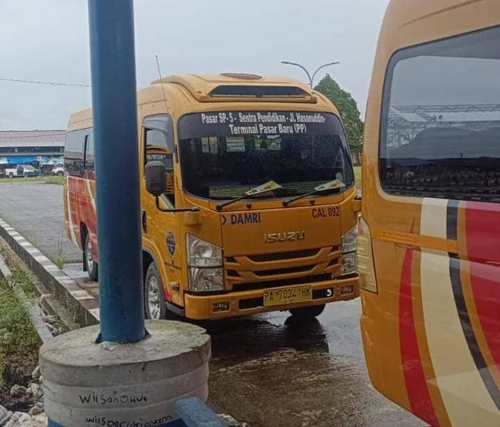 Ilustrasi berita Mimika: Dishub Mimika Klarifikasi Terkait Video Keluhan Layanan Bus Sekolah Gratis