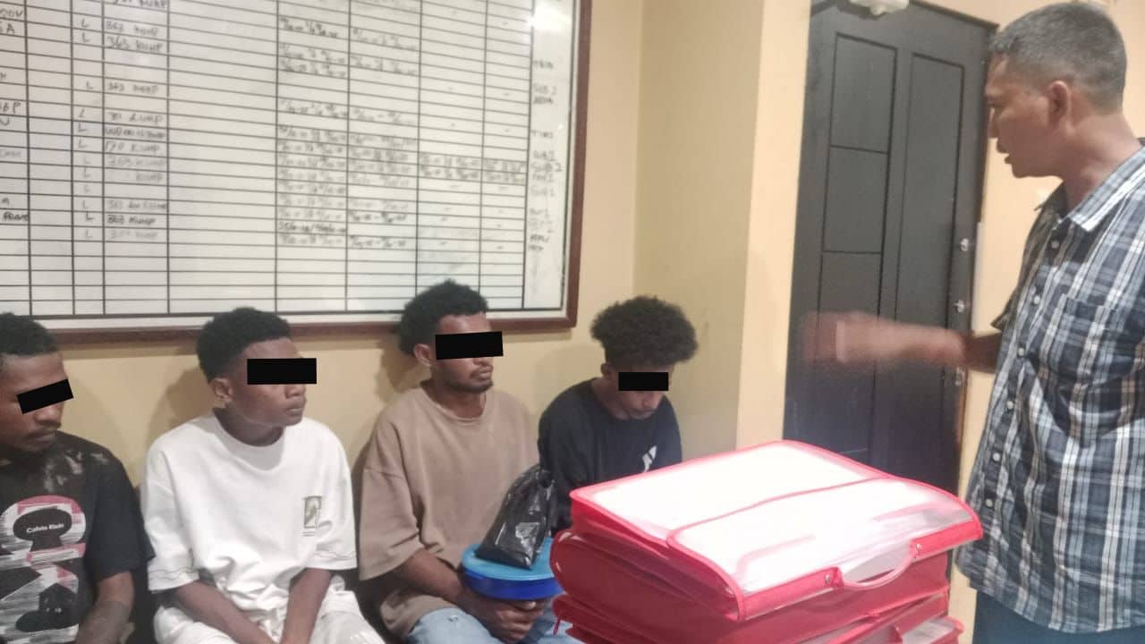 Ilustrasi berita JAYAPURA: Mabuk dan Ganggu Kamtibmas di Argapura, 4 Terduga Pelaku Diamankan Tim Opsnal Polresta