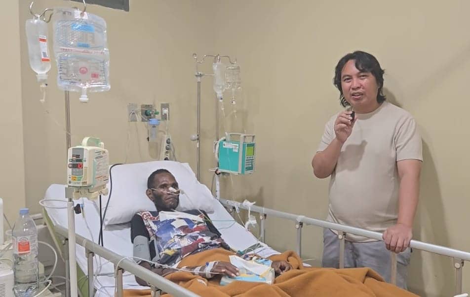 Ilustrasi berita BERITA UTAMA: Komedian Asal Papua Bintang Serial Televisi Epen Cupen, Klemens Awi “Celo” Tutup Usia