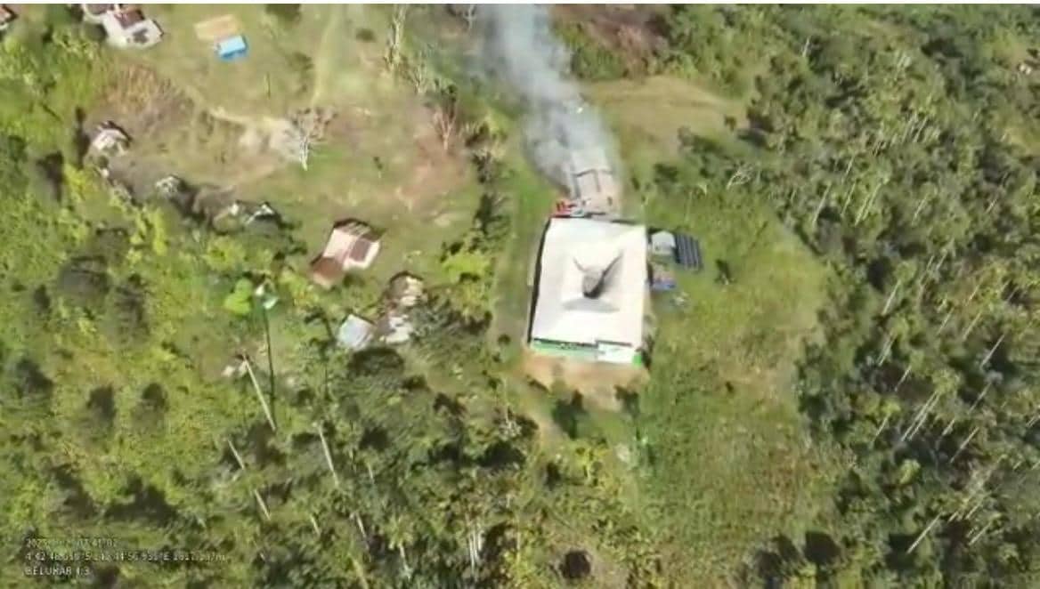 Ilustrasi berita Papua: Puskesmas Kiwirok Kembali Dibakar KKB, Satgas Ops Damai Cartenz Lakukan Pengejaran