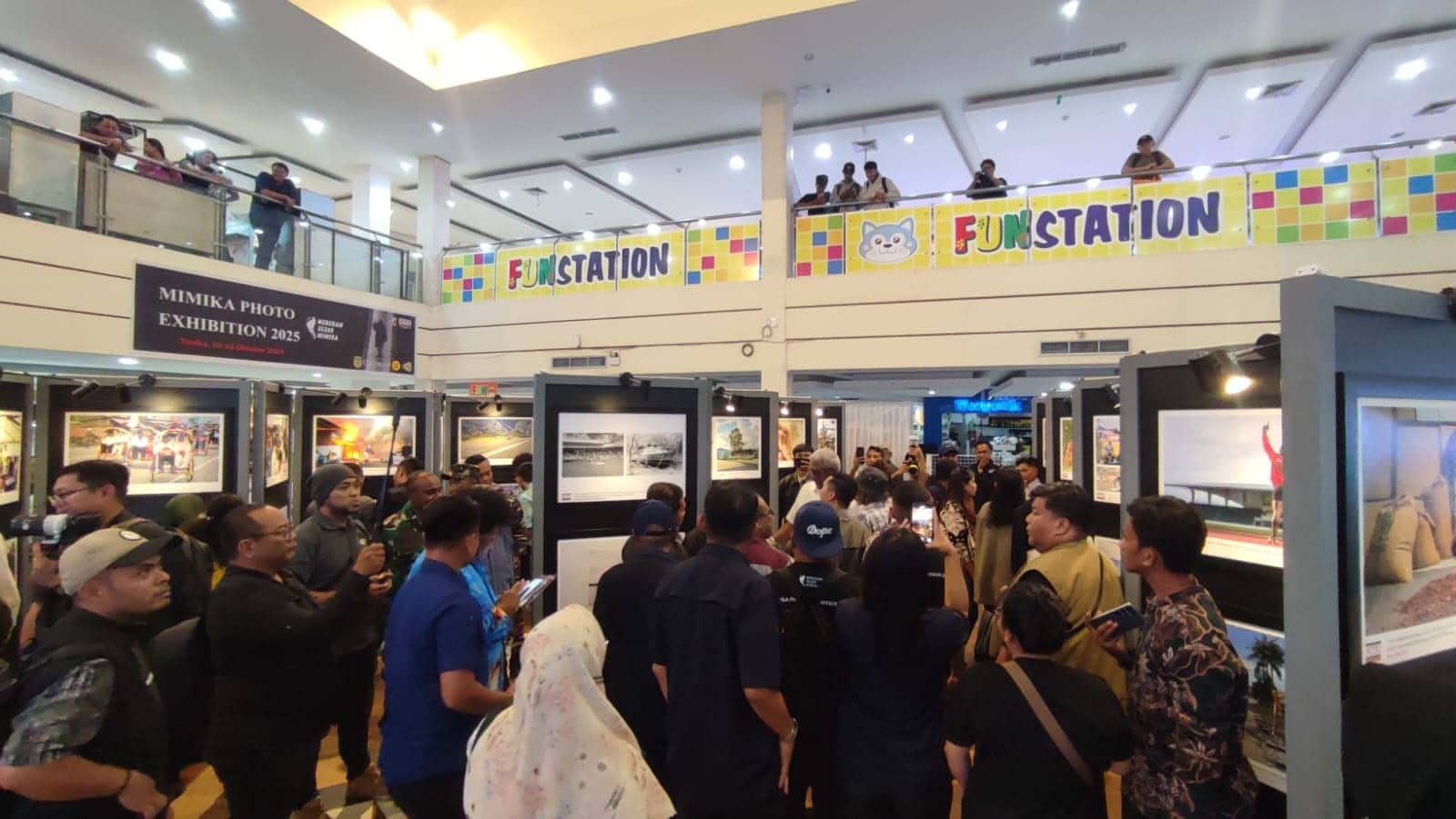 Ilustrasi berita Mimika: Resmi Dibuka, Bupati Rettob Ajak Masyarakat Melihat Sejarah dan Perjalanan Mimika Lewat Lensa Kamera