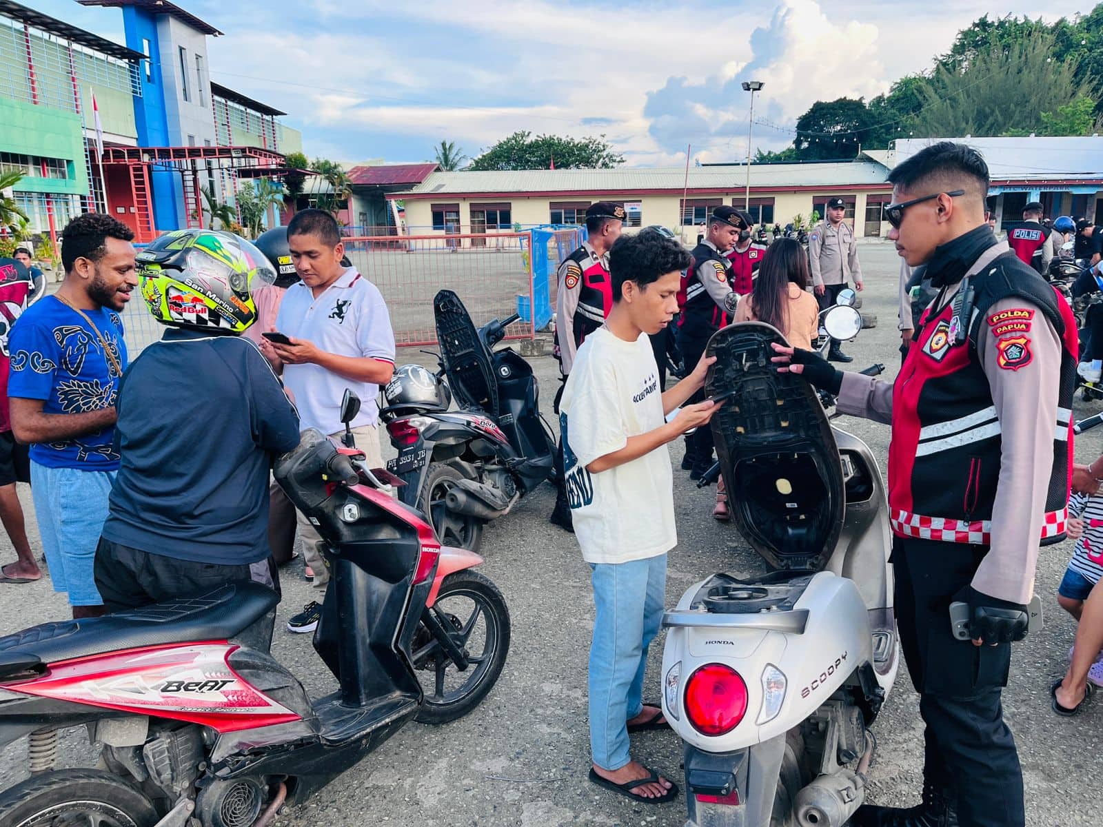 Ilustrasi berita BERITA UTAMA: Hari ke-23 Operasi Sikat Cartenz II–2025, Polda Papua Amankan 19 Unit Sepeda Motor di Entrop