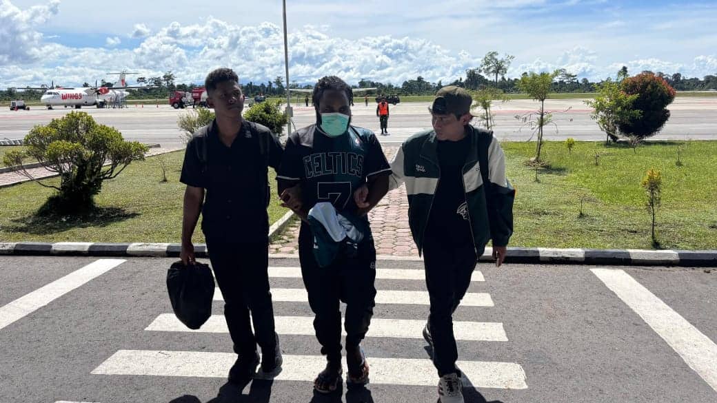 Ilustrasi berita BERITA UTAMA: Anggota KKB Papua, Yetien Enumbi Diserahkan ke Kejari Nabire, Ini Kasus yang Menjeratnya