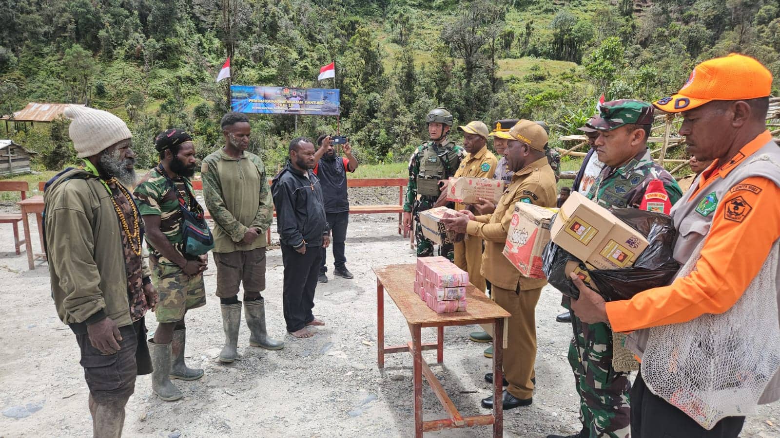 Ilustrasi berita Papua: Pemkab Nduga Berangkatkan Tim Tanggap Bencana ke Distrik Dal, 15 Warga Dilaporkan Hanyut Meninggal Dunia