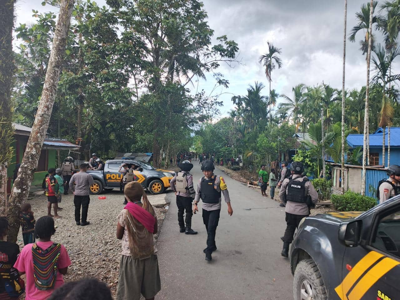 Ilustrasi berita Mimika: Dua Kelompok di Kwamki Narama Timika Kembali Terlibat Saling Serang, 7 Orang Luka-luka, Dua Warga Ditangkap