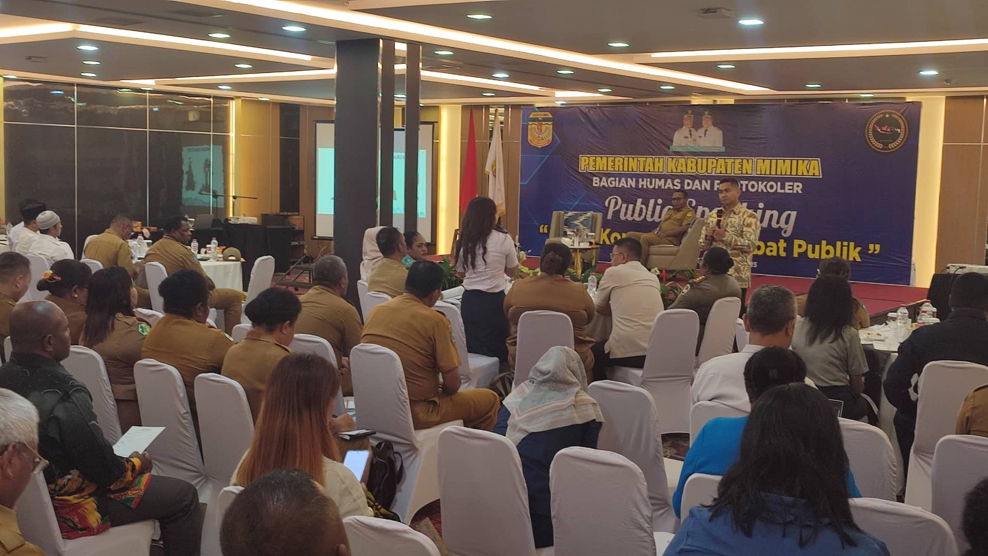 Ilustrasi berita Mimika: Tingkatkan Profesionalisme Pejabat Daerah, Humas dan Protokoler Gelar Pelatihan Public Speaking
