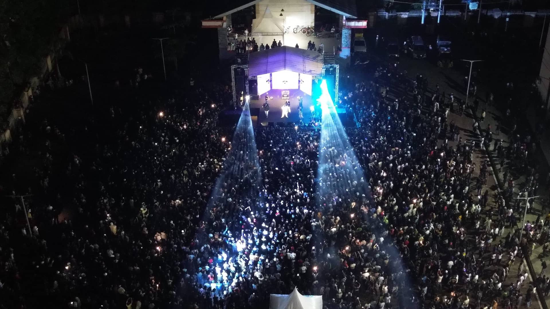Ilustrasi berita Mimika: Pecah Rekor! 1.100 Peserta dan Lebih dari 3.000 Penonton Meriahkan Panggung “Party and Celebration” Timika Night Run #3