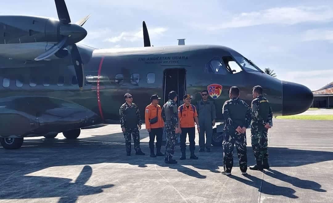 Ilustrasi berita BERITA UTAMA: Tragedi Malam Natal di Perairan Waindu Yapen: 3 Selamat, 1 Tewas, 17 Masih Hilang, TNI AU Kerahkan CN-235