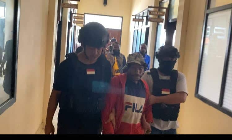 Ilustrasi berita BERITA UTAMA: Pelaku Pembunuhan Guru di Yahukimo Diserahkan Warga, Kini Diproses Polres Yahukimo