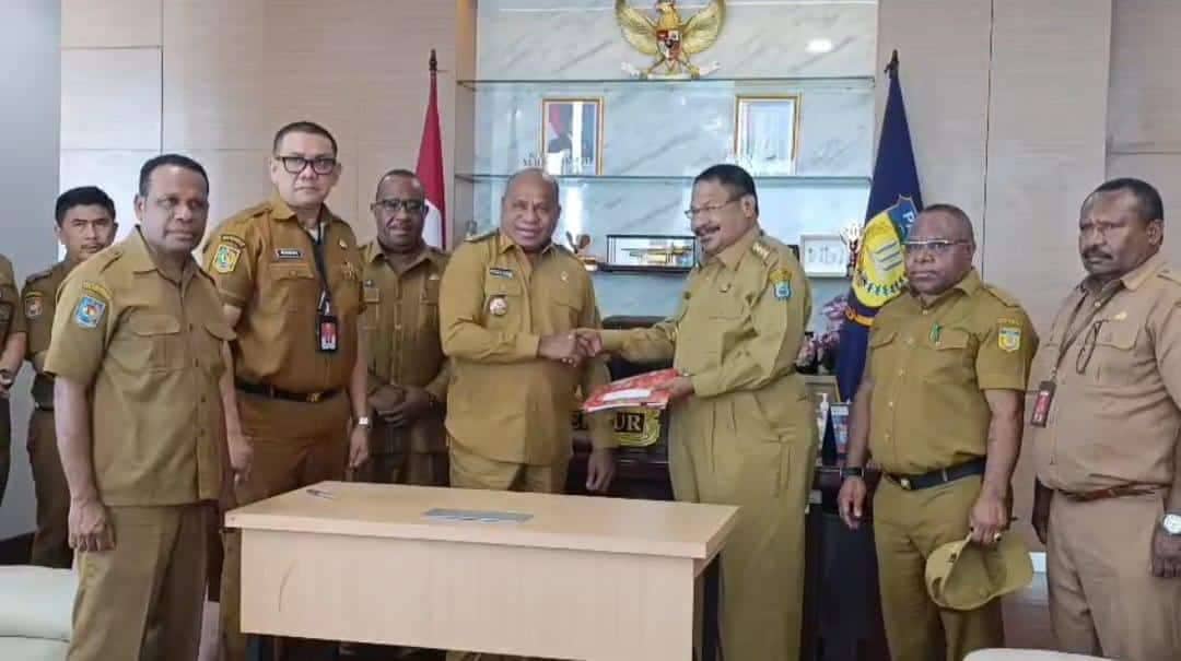 Ilustrasi berita BERITA UTAMA: Gubernur Papua Pegunungan Terima Aset Rp329 Miliar dari Pemprov Papua
