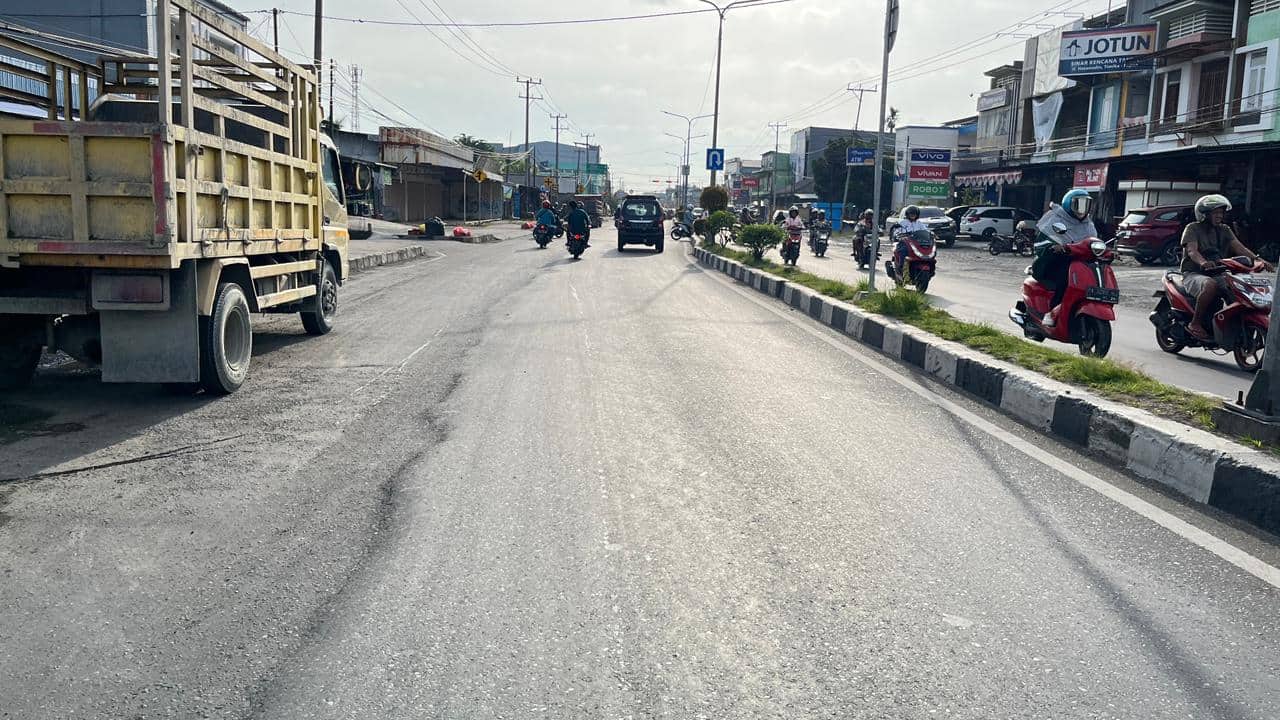 Ilustrasi berita Mimika: PUPR Mimika Tunjuk Pejabat untuk Percepat Pemeliharaan Jalan, Yoga: Agar Penanganan Tepat Sasaran