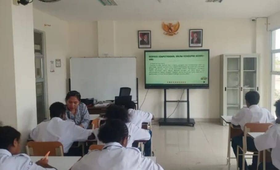 Ilustrasi berita Mimika: Kemensos Salurkan Papan Tulis Digital dan 70 Laptop ke Sekolah Rakyat Terintegrasi 76 Mimika