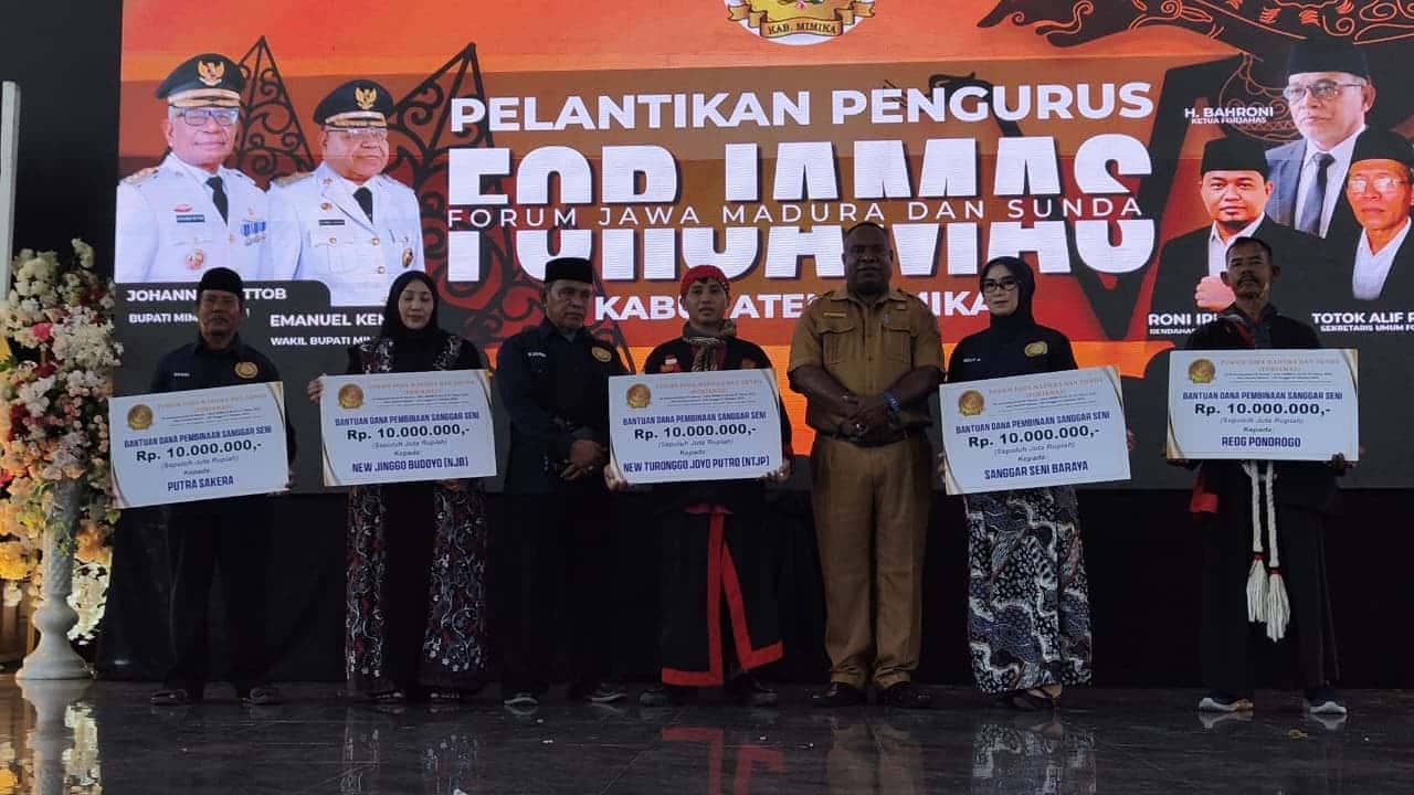 Ilustrasi berita Mimika: Gelar Pentas Seni Budaya, FORJAMAS Serahkan Bantuan Rp 50 Juta untuk Lima Kelompok Kesenian Jawa, Madura dan Sunda di Mimika