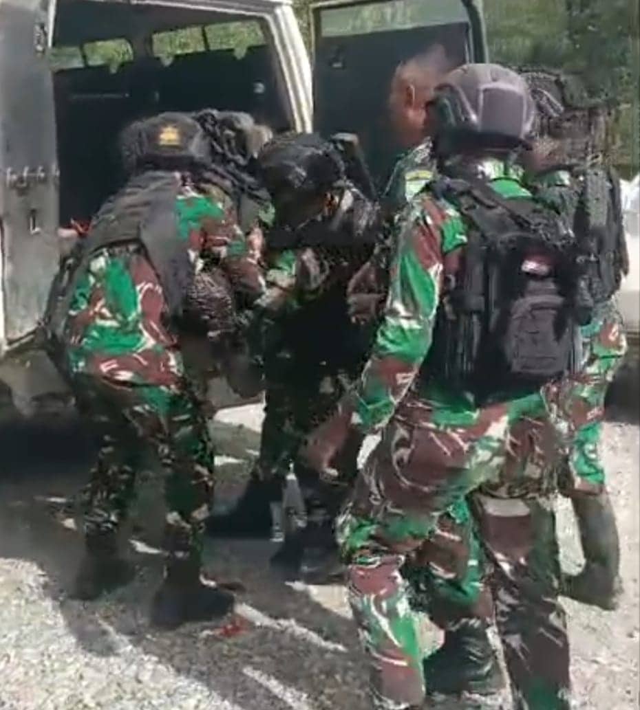 Ilustrasi berita Mimika: Satu Anggota TNI Gugur, Kapendam Cenderawasih Benarkan Insiden Penembakan di Mile 50 Distrik Tembagapura, Ada 3 Korban
