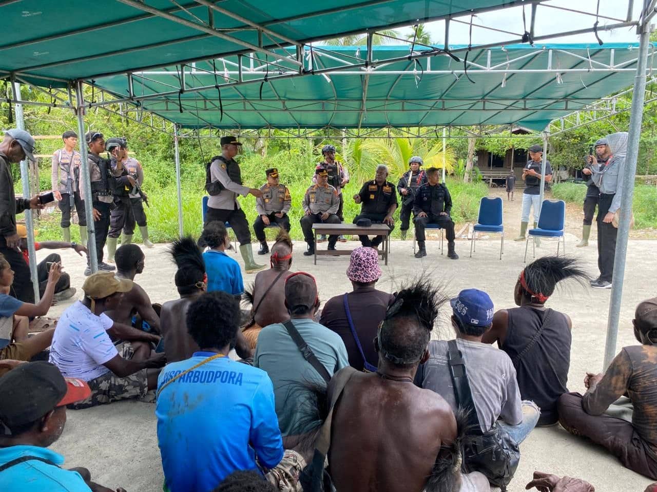 Ilustrasi berita Mimika: Bupati Mimika Dengar Keluhan Masyarakat Kamoro 5 Kampung di Kapiraya