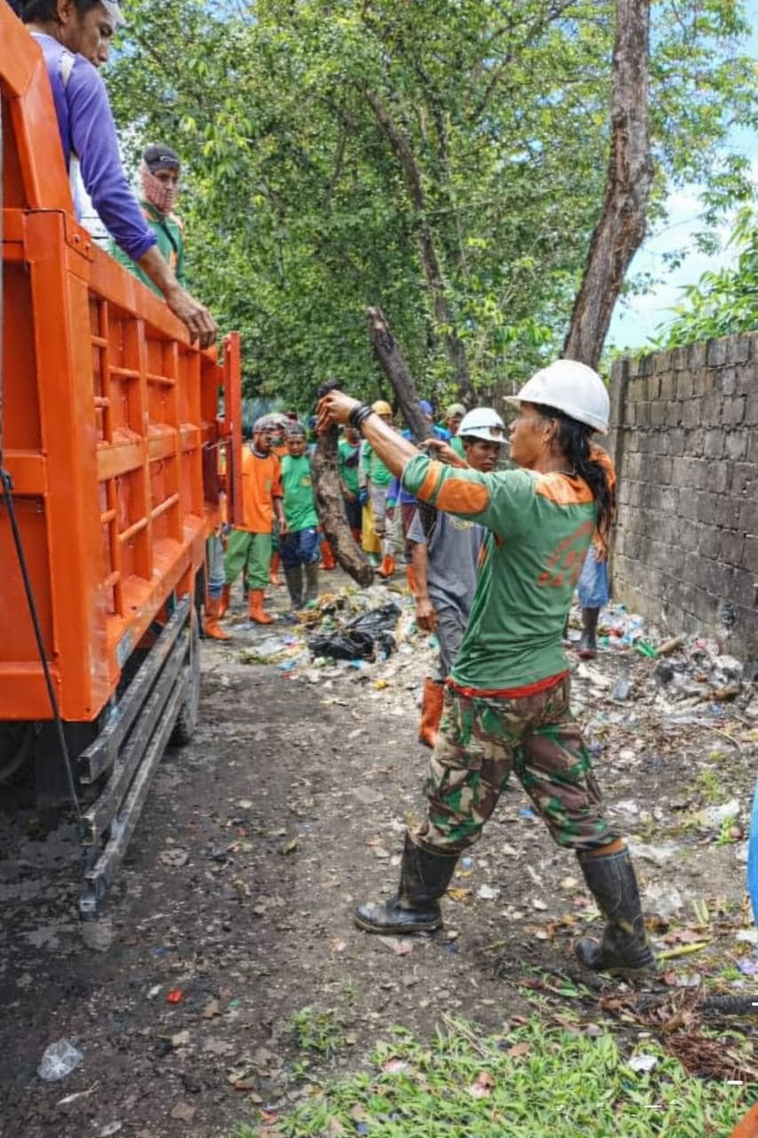 Ilustrasi berita Mimika: Kewalahan Tangani 95 Ton Sampah Perhari, DLH Mimika Usulkan Penambahan Tiga Unit Armada Pengangkut