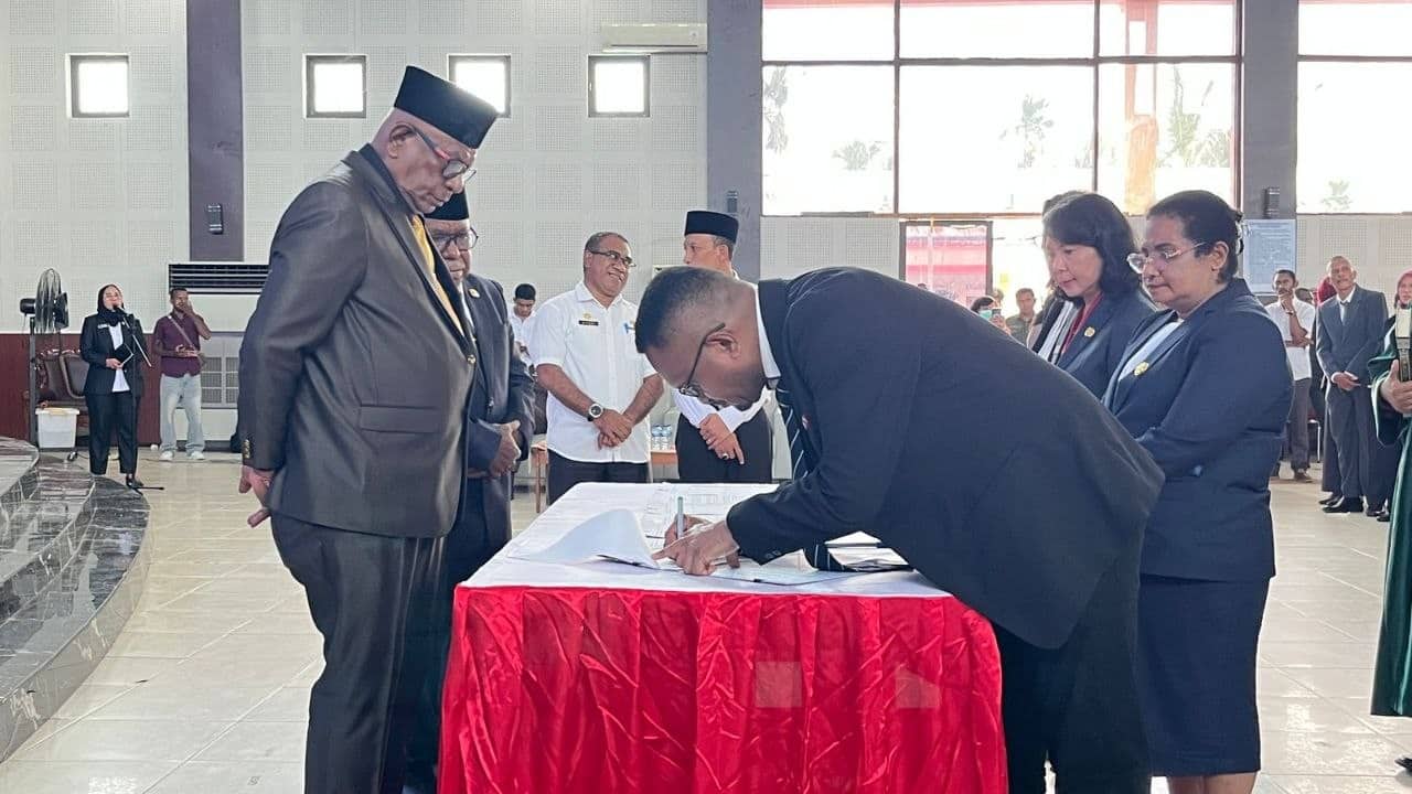 Ilustrasi berita Mimika: Bupati Mimika Lantik dan Kukuhkan Ratusan Pejabat Eselon, Ini Sejumlah Nama yang Mengisi Jabatan Baru