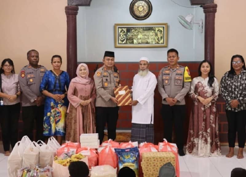 Ilustrasi berita Mimika: Sentuhan Hangat Idul Fitri di Pesisir Mimika: Saat Kepedulian Korps Bhayangkara Menyatukan Hati