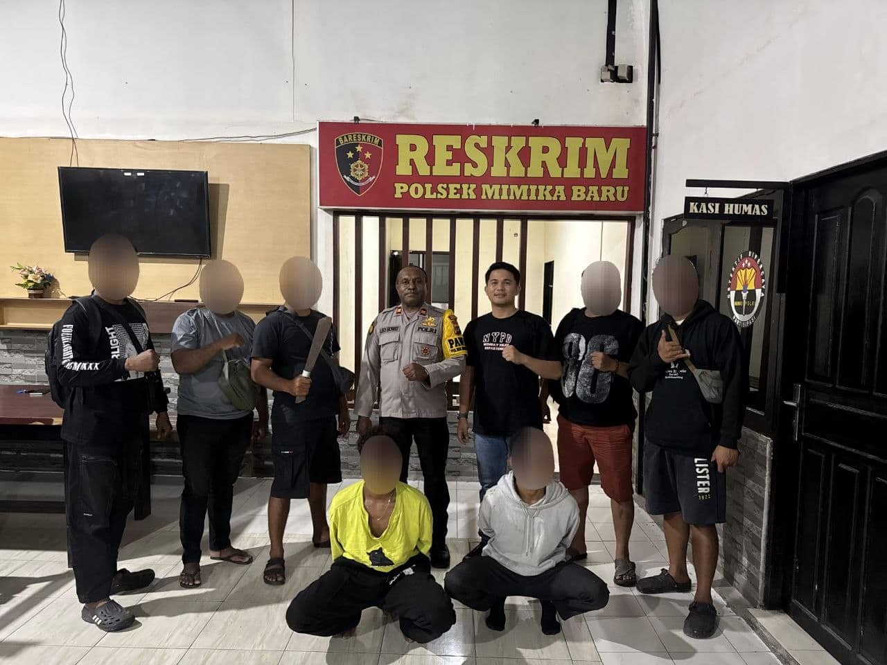 Ilustrasi berita Mimika: Dua Pelaku Pengeroyokan di Jalan WR Supratman Timika Diringkus Polisi