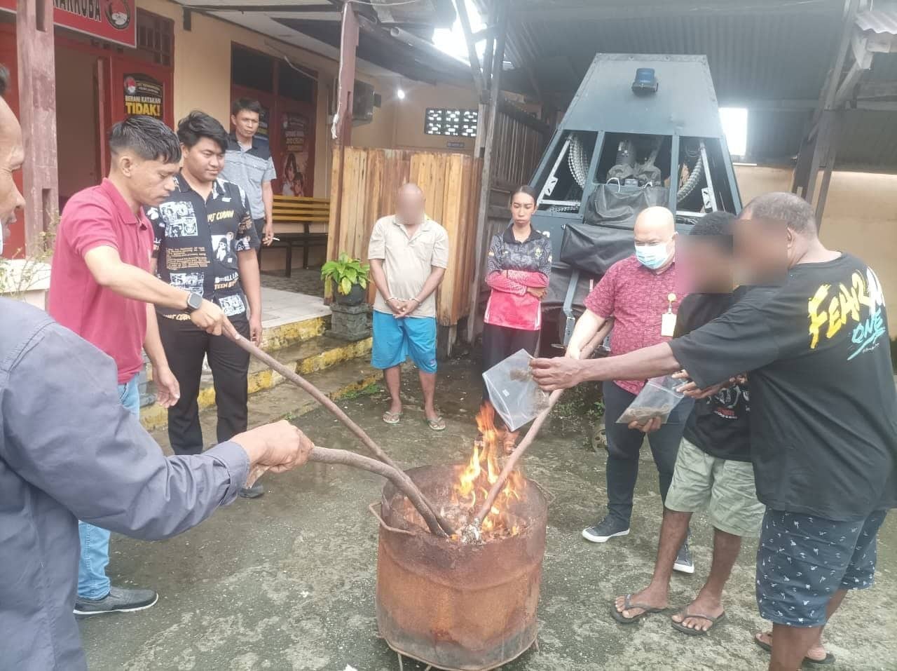 Ilustrasi berita Opini: Sat Resnarkoba Polres Jayapura Musnahkan Ganja Seberat 335,0316 Gram
