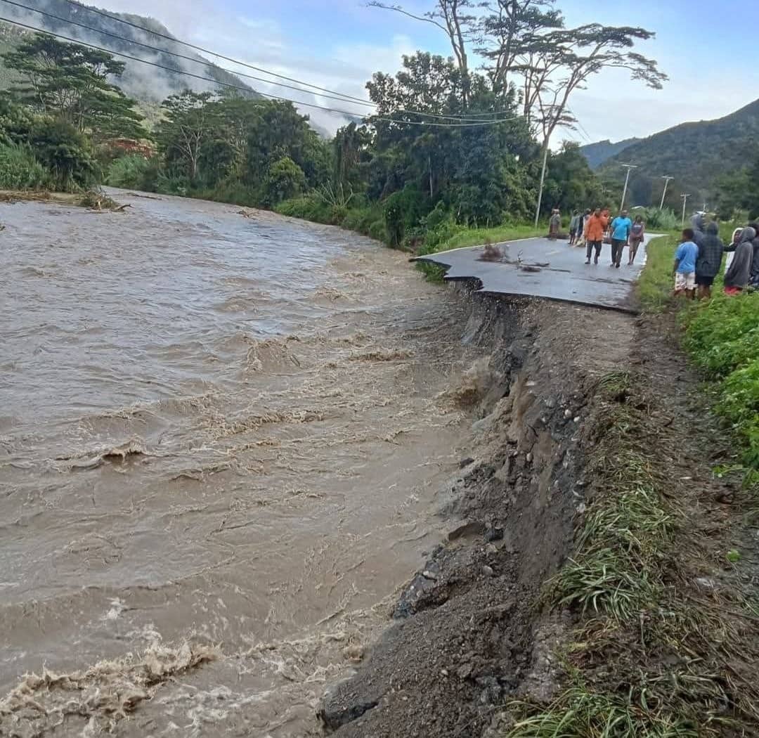 Ilustrasi berita Nasional: Diduga Beroperasi Ilegal, Dua Perusahaan Dituding Jadi Pemicu Banjir dan Longsor di Jayawijaya