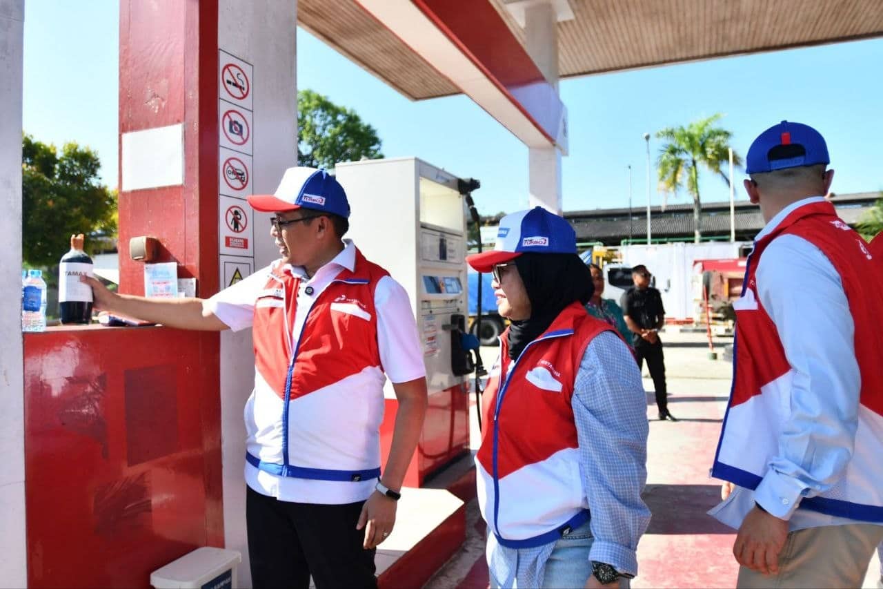 Ilustrasi berita Nasional: Komisaris Pertamina Cek Distribusi BBM dan LPG di Sorong, Pastikan Pasokan Tersedia