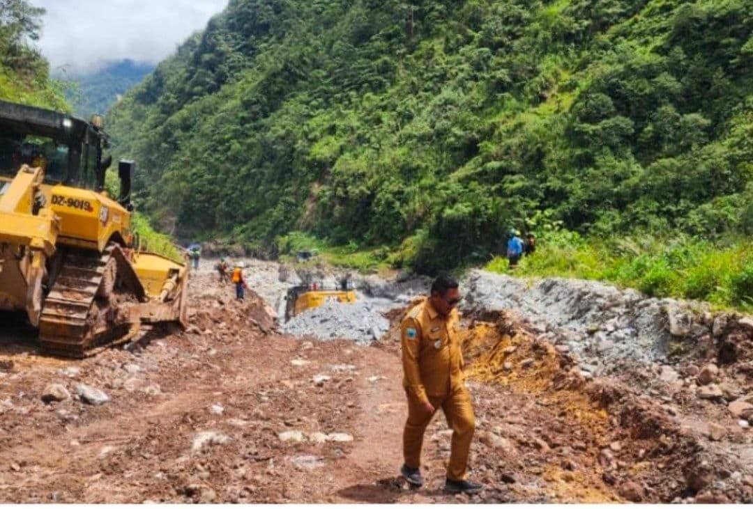 Ilustrasi berita Mimika: Pemkab Mimika dan PT Freeport Tangani Longsor di Distrik Tembagapura