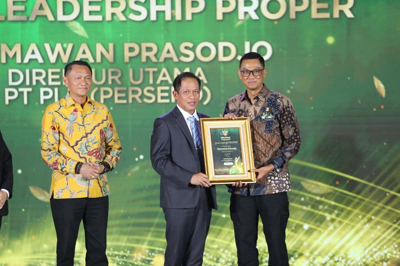 Ilustrasi berita Nasional: Dirut PLN Darmawan Prasodjo Raih Green Leadership, PLN Borong 11 PROPER Emas KLH 2025
