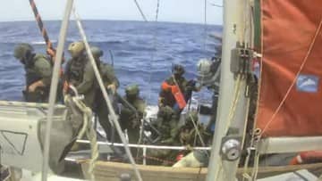 Ilustrasi berita Internasional: Indonesia Desak Israel Bebaskan WNI dan Relawan dari Penangkapan Kapal Flotilla