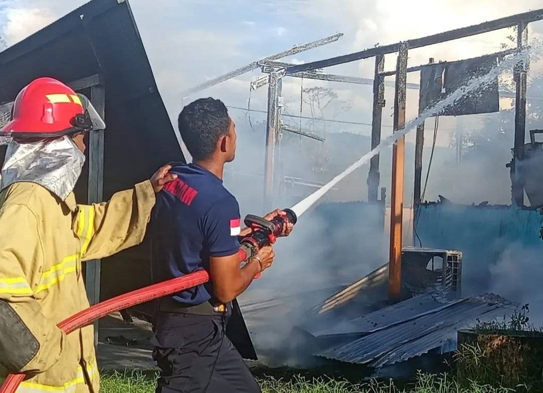 Ilustrasi berita TEKNOLOGI: Kebakaran di SMK Negeri 4 Samabusa Nabire, Sejumlah Ruangan Sekolah Hangus Terbakar