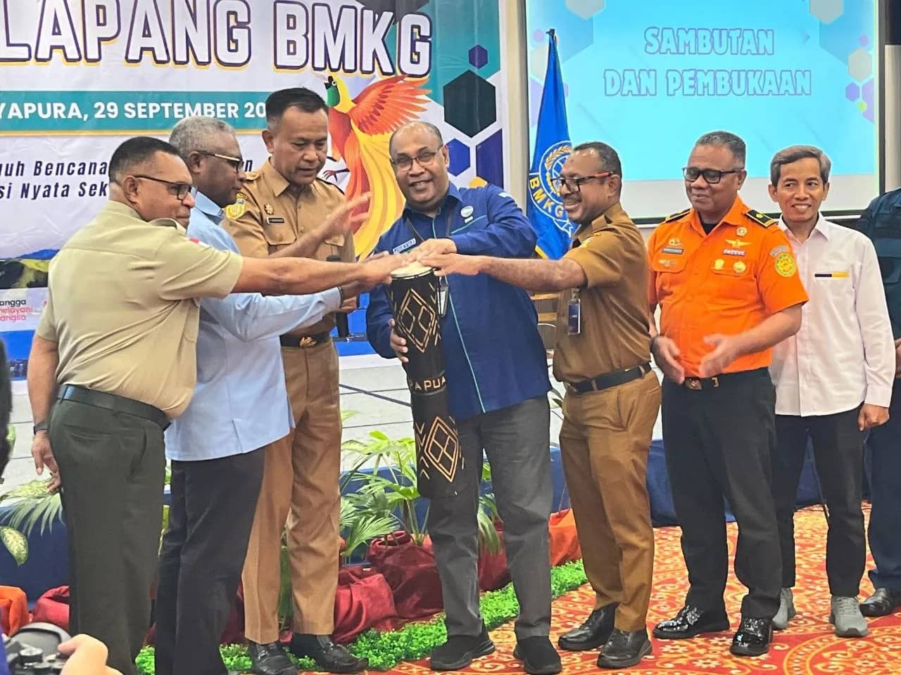 BMKG menggelar Sekolah Lapangan Gempabumi dan Tsunami di Kabupaten Jayapura, Selasa (29/9/2026).