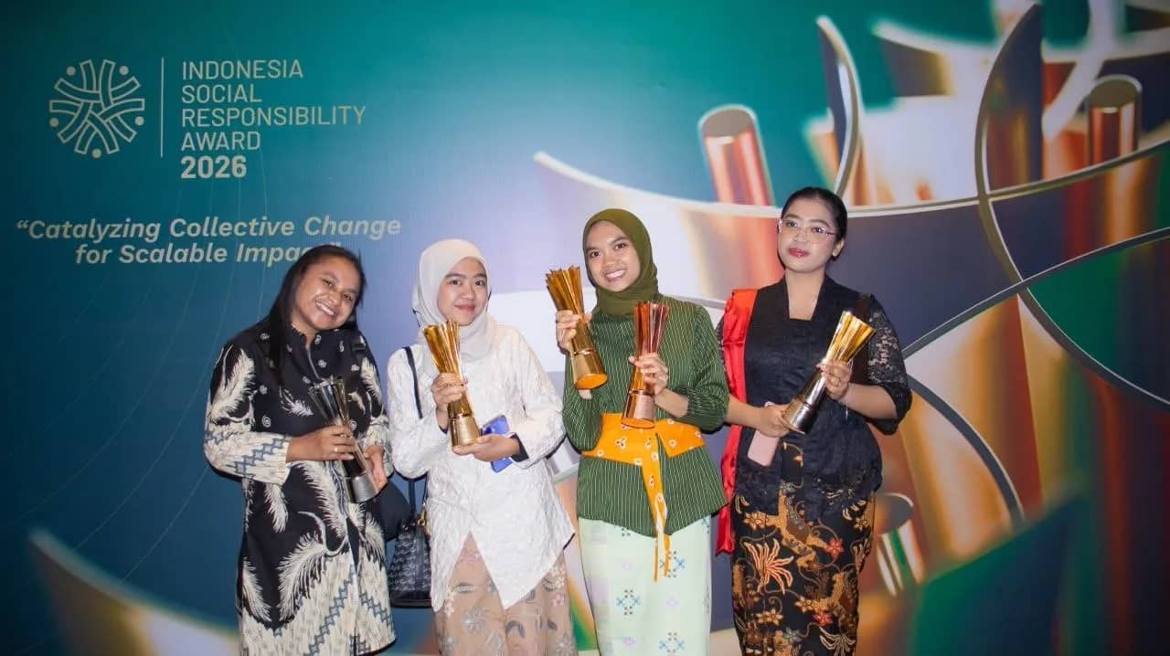 Pertamina Patra Niaga Regional Papua Maluku meraih lima penghargaan dalam ajang Indonesia Social Responsibility Award (ISRA) 2026 di Surakarta.