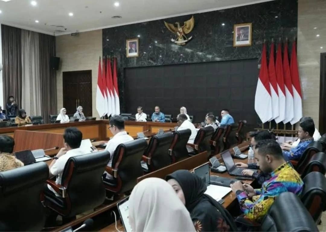 Rapat Sinkronisasi Perencanaan dan Pelaksanaan Rencana Aksi Percepatan Pembangunan Papua yang digelar Komite Eksekutif Percepatan Pembangunan Otonomi Khusus Papua di Kantor Sekretariat Negara, Jakarta, Kamis (1/10/2026).