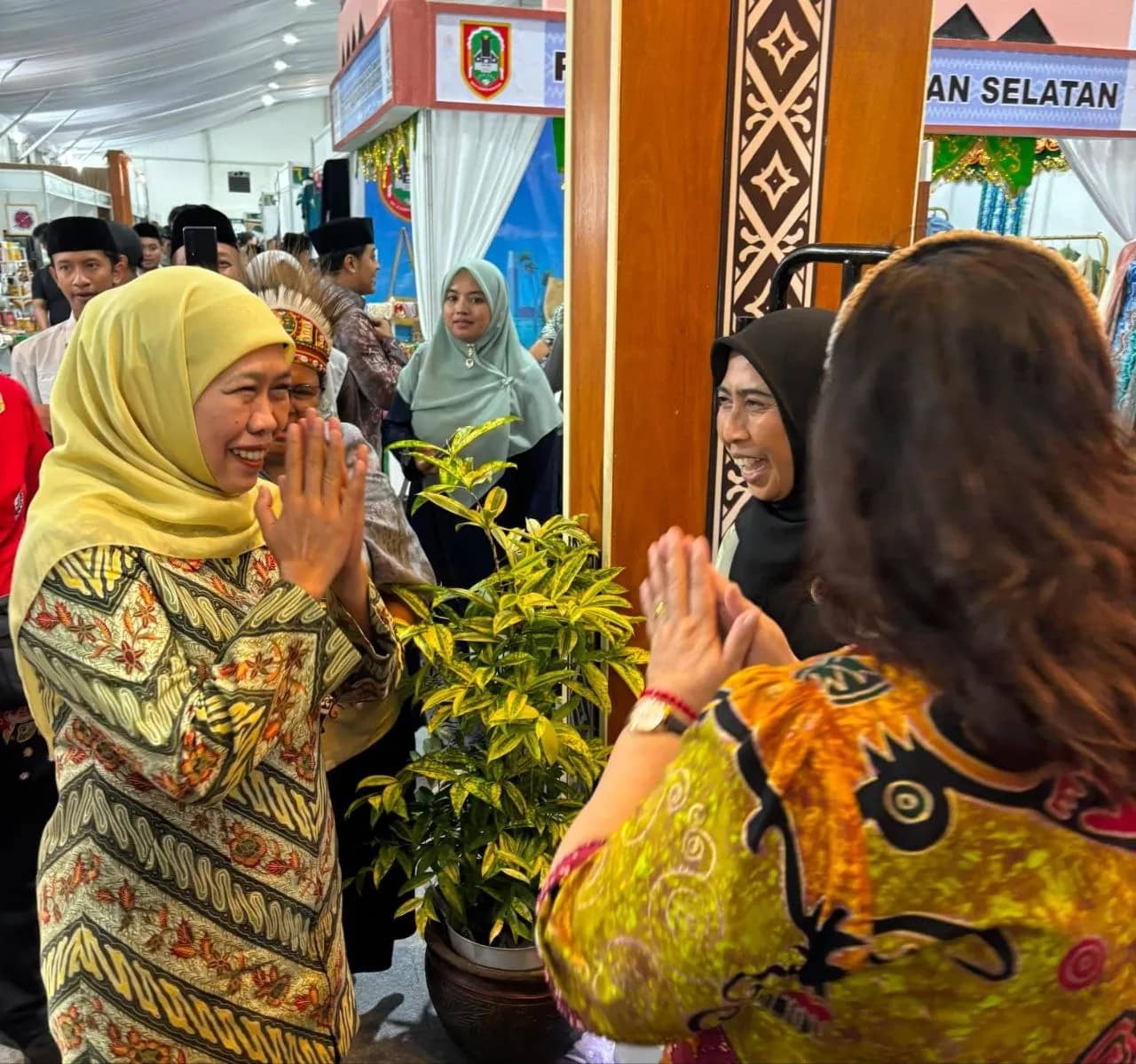 Gerai Kabupaten Mimika di Pameran Serambi Nusantara dalam rangka MTQ XXXI di Kota Semarang mendapat antusiasme tinggi dari pengunjung.