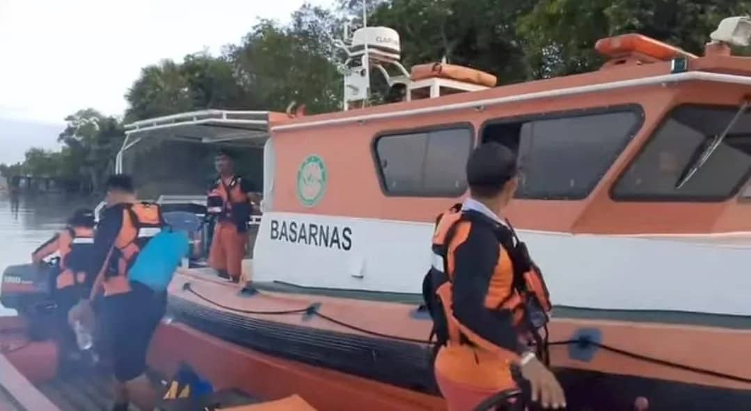 Tim SAR Gabungan saat melakukan pencarian
