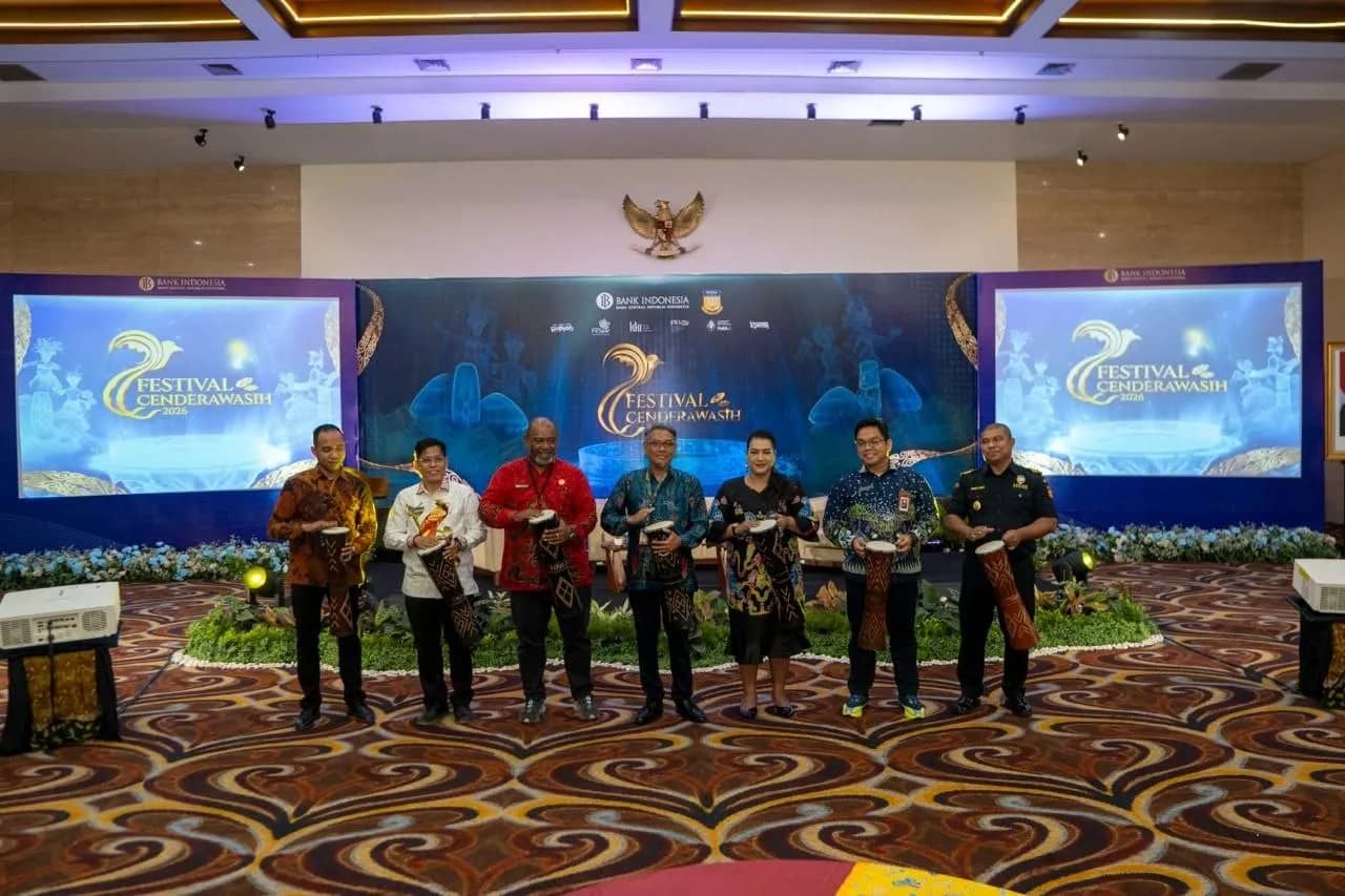Bank Indonesia saat membuka festival cenderawasih di Jayapura