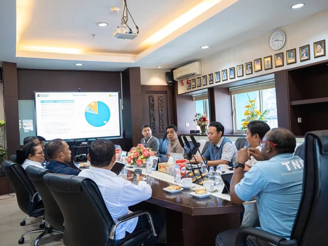 PT PLN (Persero) bersama Dewan Energi Nasional (DEN) saat melakukan audiensi