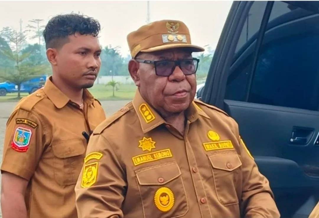 Wakil Bupati Mimika Emanuel Kemong
